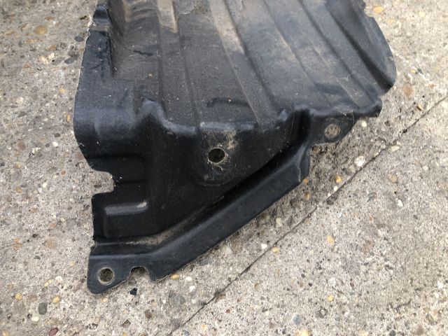 bontott SUZUKI IGNIS II Jobb első Dobbetét (Kerékjárati, Műanyag)