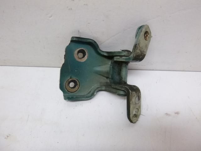 bontott SUZUKI IGNIS II Jobb első Felső Zsanér