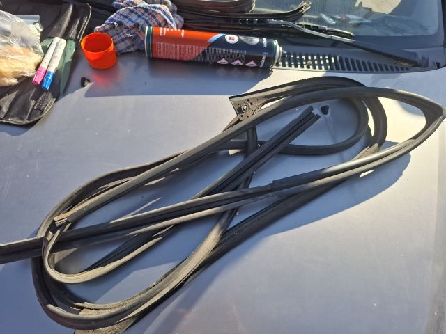 bontott SUZUKI IGNIS II Jobb első Gumikéder