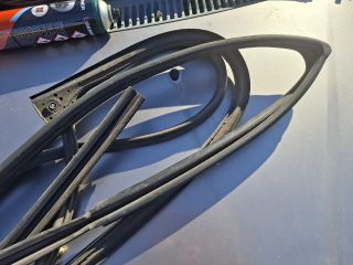 bontott SUZUKI IGNIS II Jobb első Gumikéder