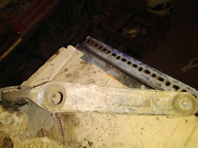 bontott SUZUKI IGNIS II Jobb első Lengőkar