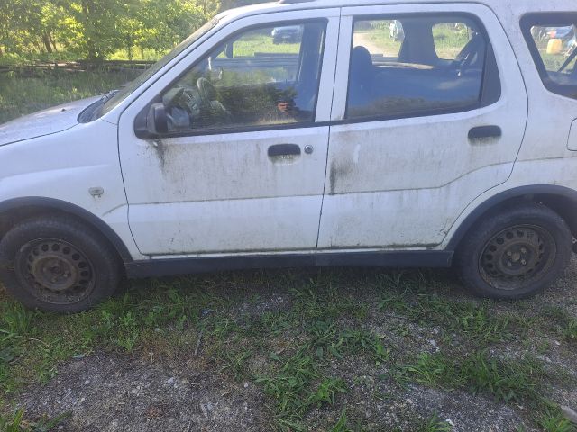 bontott SUZUKI IGNIS II Jobb első Lökhárító Tartó (Műanyag)