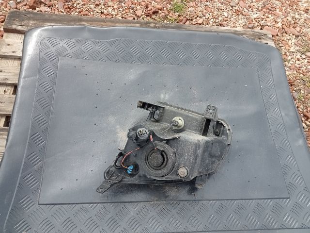 bontott SUZUKI IGNIS II Jobb Fényszóró