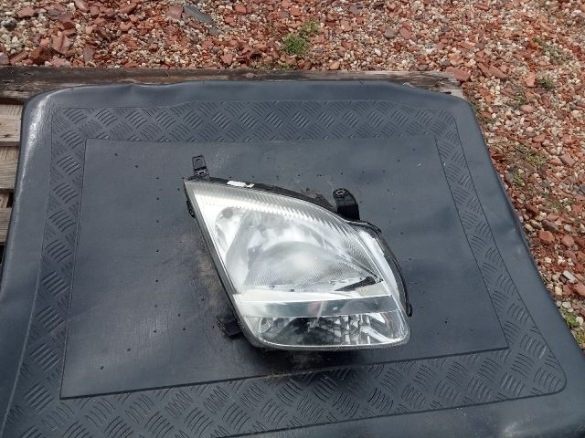 bontott SUZUKI IGNIS II Jobb Fényszóró