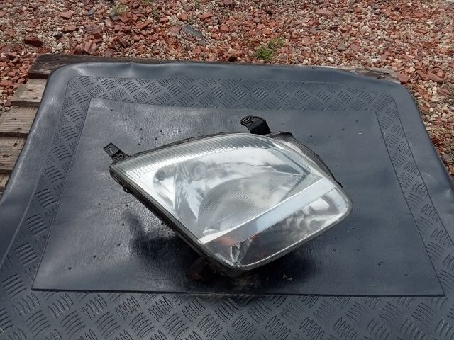 bontott SUZUKI IGNIS II Jobb Fényszóró