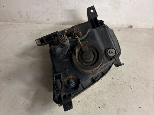 bontott SUZUKI IGNIS II Jobb Fényszóró