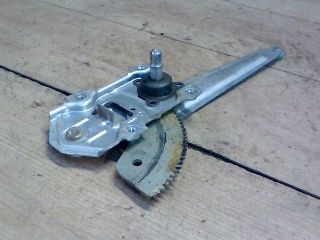 bontott SUZUKI IGNIS II Jobb hátsó Ablakemelő Szerkezet (Mechanikus)