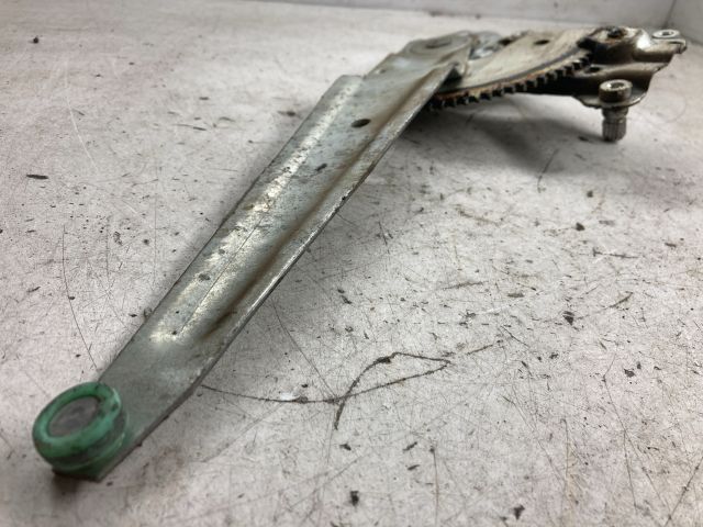 bontott SUZUKI IGNIS II Jobb hátsó Ablakemelő Szerkezet (Mechanikus)