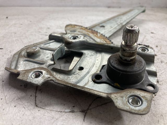 bontott SUZUKI IGNIS II Jobb hátsó Ablakemelő Szerkezet (Mechanikus)