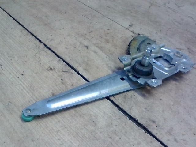 bontott SUZUKI IGNIS II Jobb hátsó Ablakemelő Szerkezet (Mechanikus)