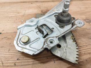 bontott SUZUKI IGNIS II Jobb hátsó Ablakemelő Szerkezet (Mechanikus)