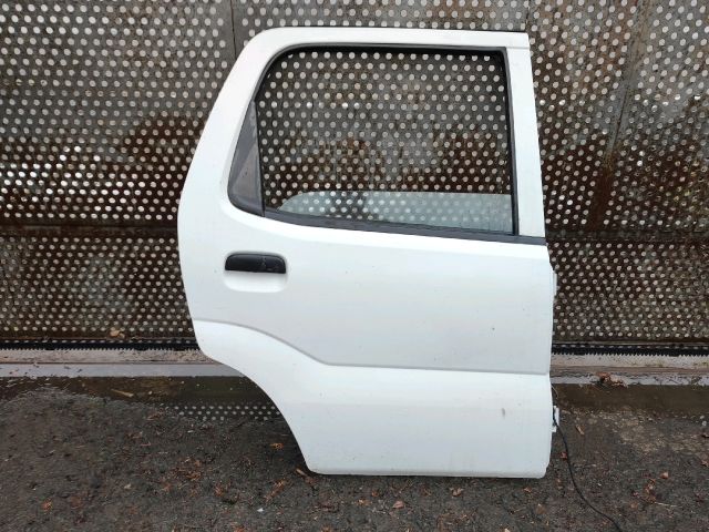 bontott SUZUKI IGNIS II Jobb hátsó Ajtó (Részeivel)