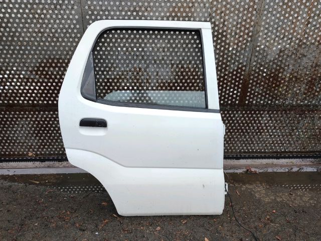 bontott SUZUKI IGNIS II Jobb hátsó Ajtó (Részeivel)