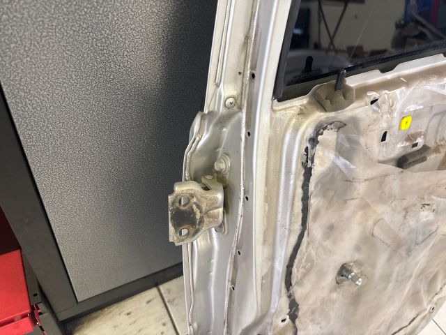 bontott SUZUKI IGNIS II Jobb hátsó Ajtó (Részeivel)