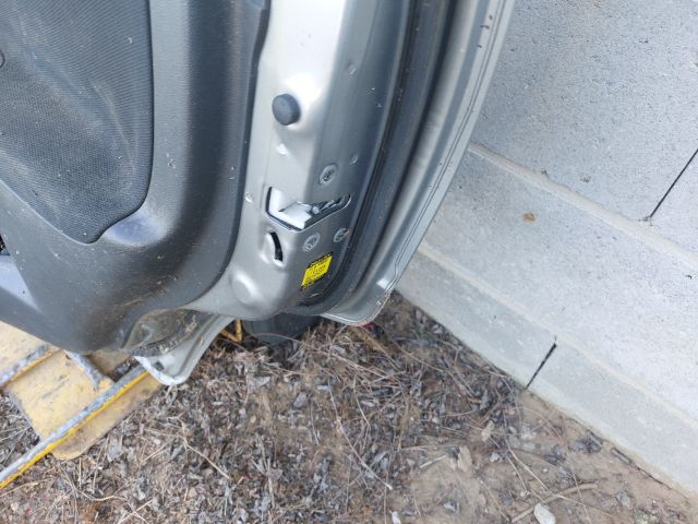 bontott SUZUKI IGNIS II Jobb hátsó Ajtó (Részeivel)