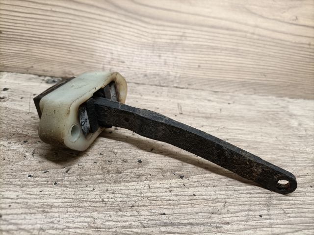 bontott SUZUKI IGNIS II Jobb hátsó Ajtóhatároló