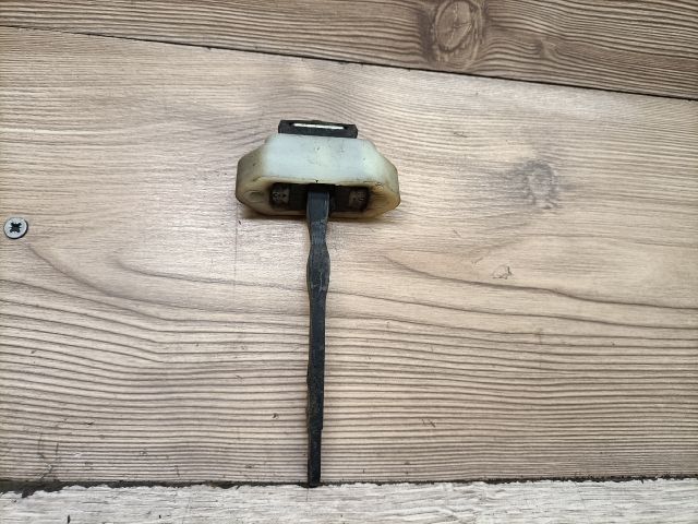 bontott SUZUKI IGNIS II Jobb hátsó Ajtóhatároló