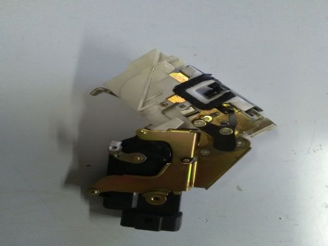 bontott SUZUKI IGNIS II Jobb hátsó Ajtózár Motor