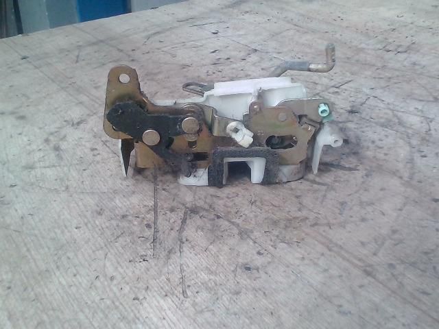 bontott SUZUKI IGNIS II Jobb hátsó Ajtózár