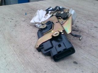 bontott SUZUKI IGNIS II Jobb hátsó Ajtózár