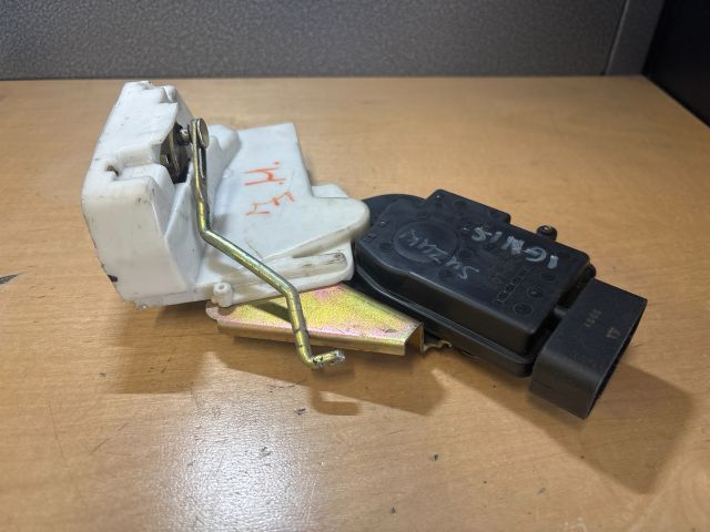 bontott SUZUKI IGNIS II Jobb hátsó Ajtózár