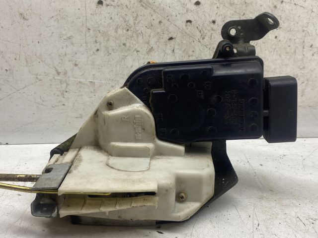 bontott SUZUKI IGNIS II Jobb hátsó Ajtózár