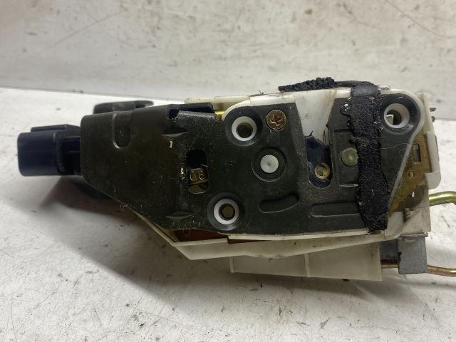 bontott SUZUKI IGNIS II Jobb hátsó Ajtózár