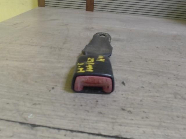 bontott SUZUKI IGNIS II Jobb hátsó Biztonsági Öv Csat