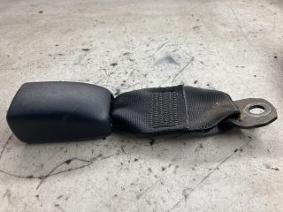 bontott SUZUKI IGNIS II Jobb hátsó Biztonsági Öv Csat