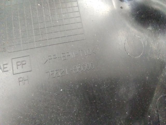 bontott SUZUKI IGNIS II Jobb hátsó Dobbetét (Kerékjárati, Műanyag)