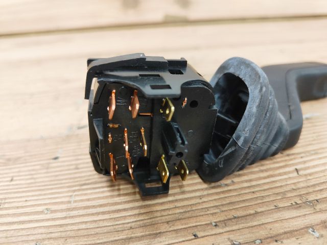 bontott SUZUKI IGNIS II Jobb Kormánykapcsoló Ablaktörlő