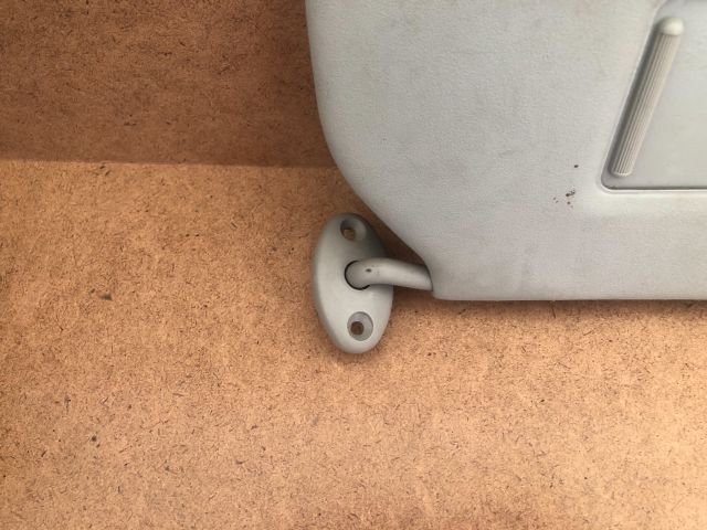 bontott SUZUKI IGNIS II Jobb Napellenző