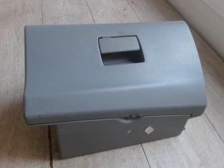 bontott SUZUKI IGNIS II Kesztyűtartó