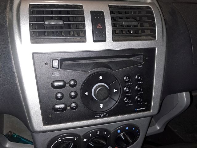 bontott SUZUKI IGNIS II Kesztyűtartó