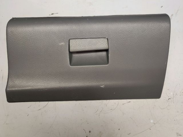 bontott SUZUKI IGNIS II Kesztyűtartó