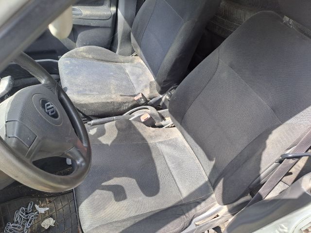 bontott SUZUKI IGNIS II Kesztyűtartó