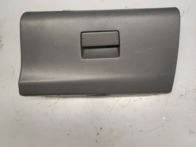 bontott SUZUKI IGNIS II Kesztyűtartó