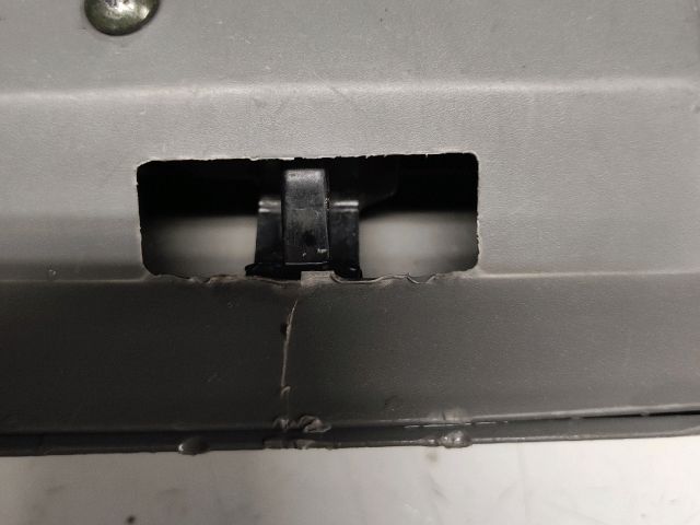 bontott SUZUKI IGNIS II Kesztyűtartó