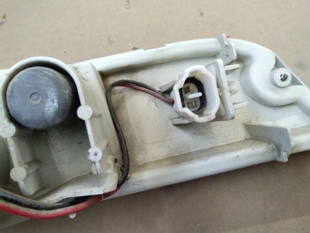 bontott SUZUKI IGNIS II Ködzárófény