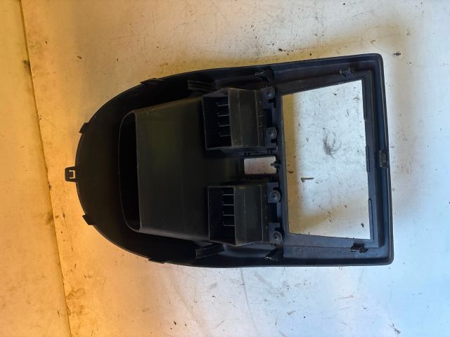 bontott SUZUKI IGNIS II Középső Szellőző