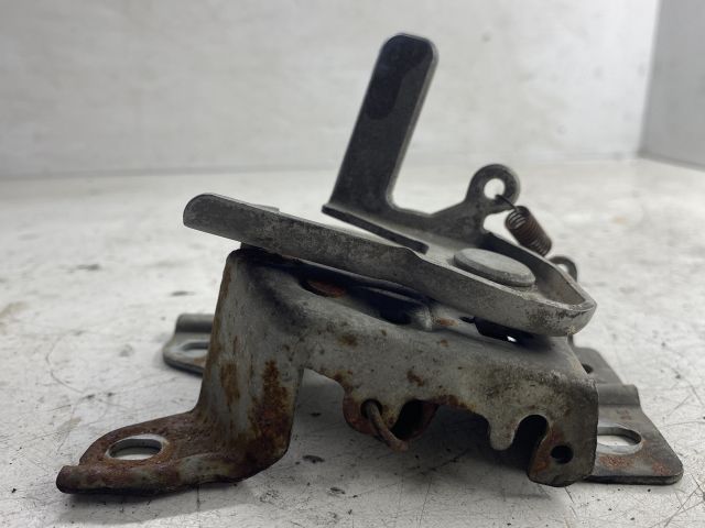 bontott SUZUKI IGNIS II Motorháztető Zárszerkezet