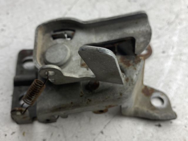 bontott SUZUKI IGNIS II Motorháztető Zárszerkezet