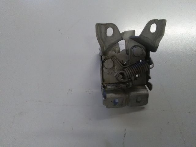 bontott SUZUKI IGNIS II Motorháztető Zárszerkezet