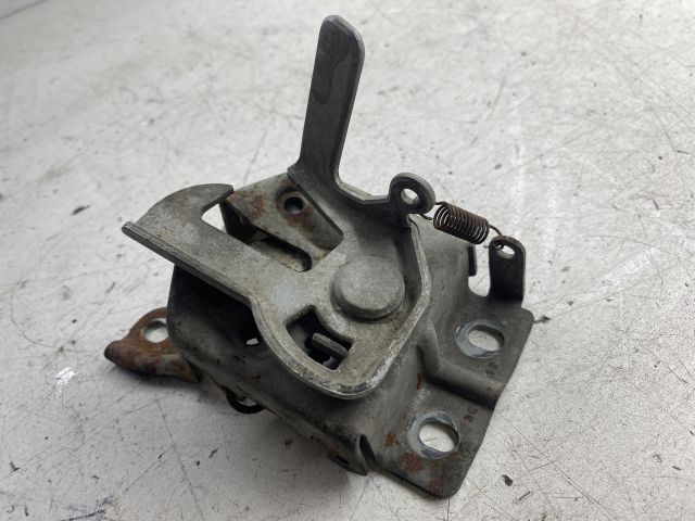 bontott SUZUKI IGNIS II Motorháztető Zárszerkezet