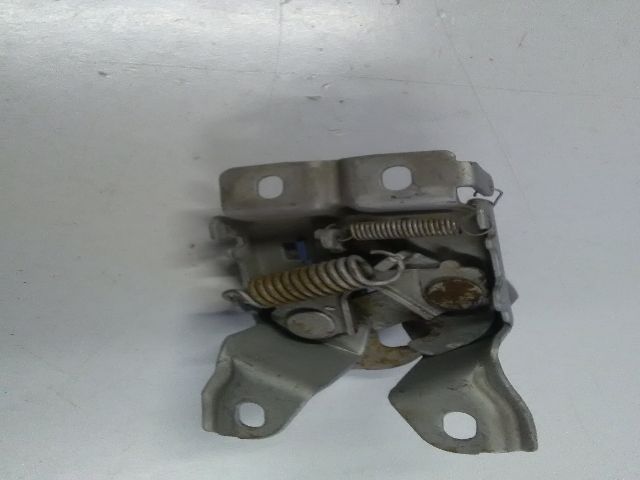 bontott SUZUKI IGNIS II Motorháztető Zárszerkezet