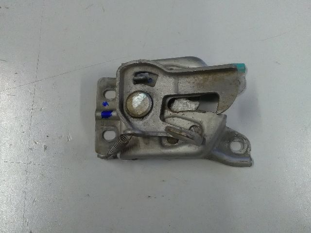 bontott SUZUKI IGNIS II Motorháztető Zárszerkezet