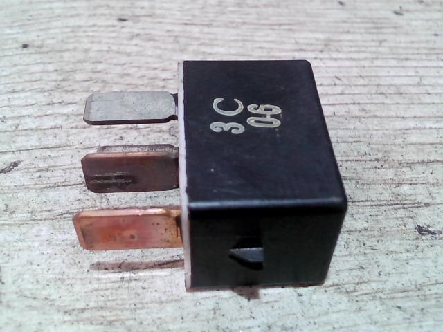 bontott SUZUKI IGNIS II Relé