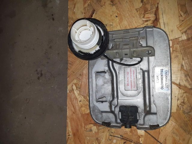 bontott SUZUKI IGNIS II Tankajtó