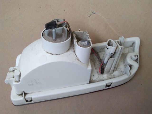 bontott SUZUKI IGNIS II Tolatólámpa