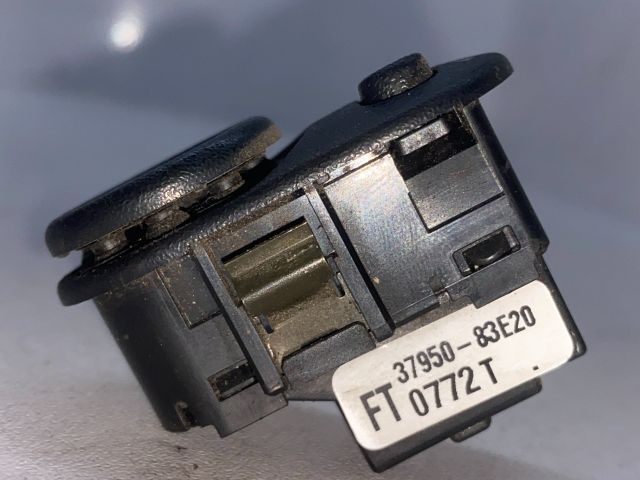 bontott SUZUKI IGNIS II Tükör Kapcsoló